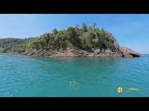 Ubatuba vista do mar: passeio de lancha